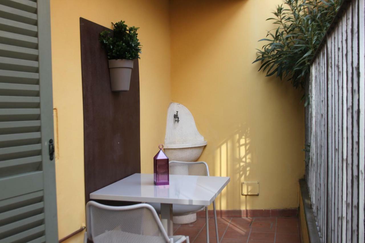 Goccia Di Lago Desenzano del Garda Buitenkant foto