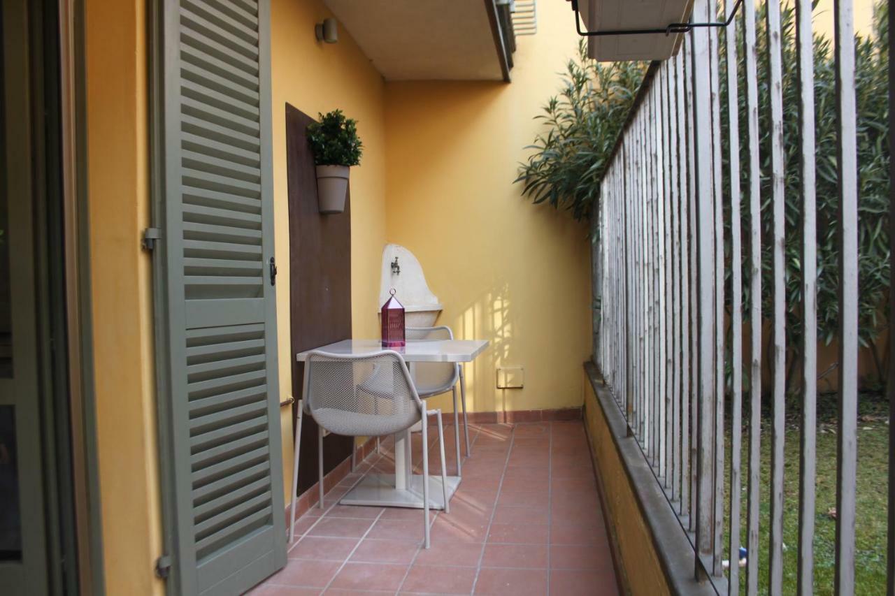 Goccia Di Lago Desenzano del Garda Buitenkant foto